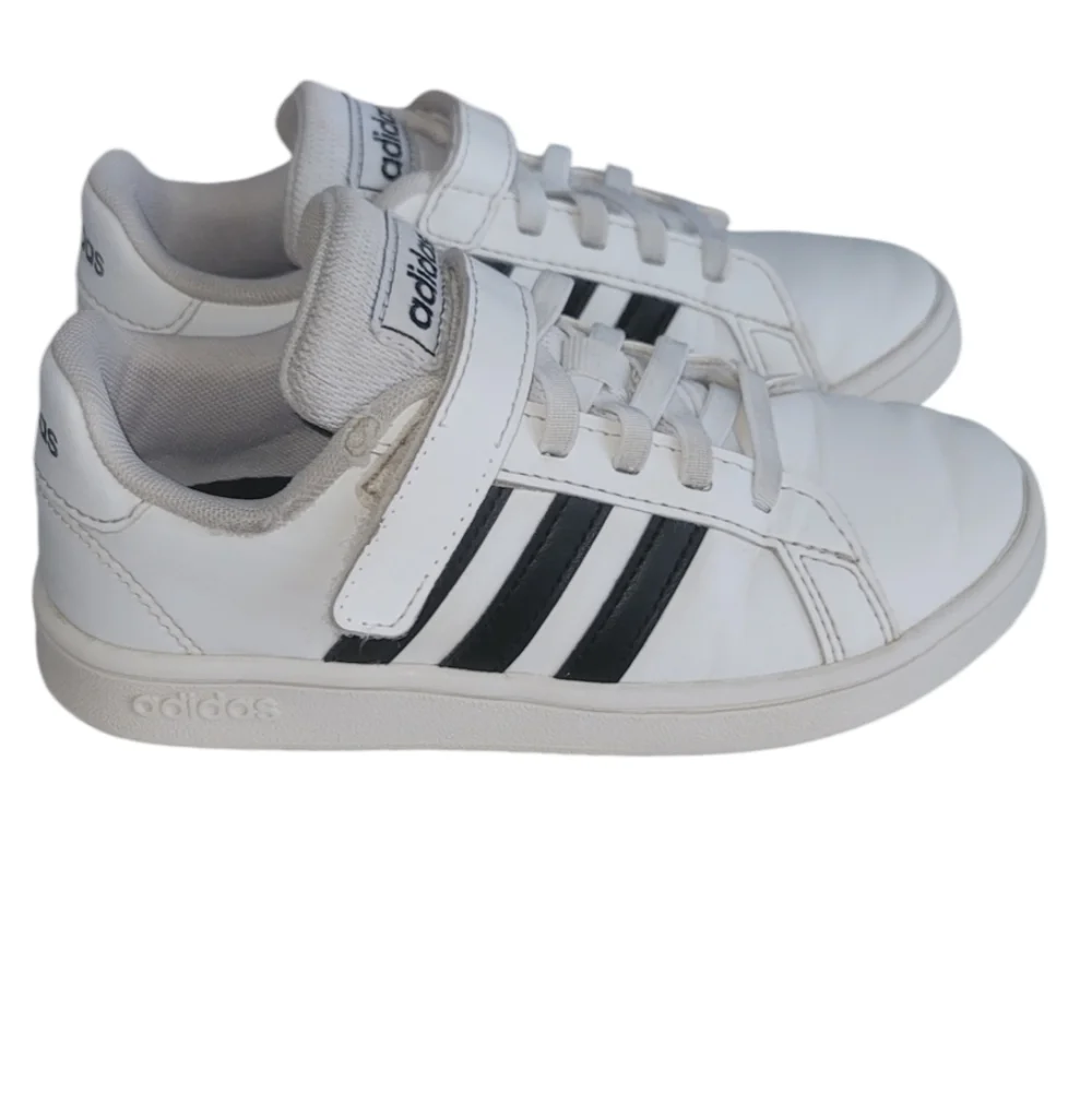 Adidas Classic Leather Sneakers with Velcro and bungee laces